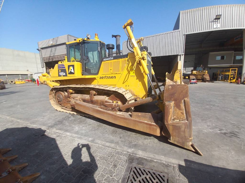 Komatsu D155A-6R (4 pieces available - Abu Dhabi) - Bulldozer: foto 5 Komatsu D155A-6R (4 pieces available - Abu Dhabi) - Bulldozer: foto 5