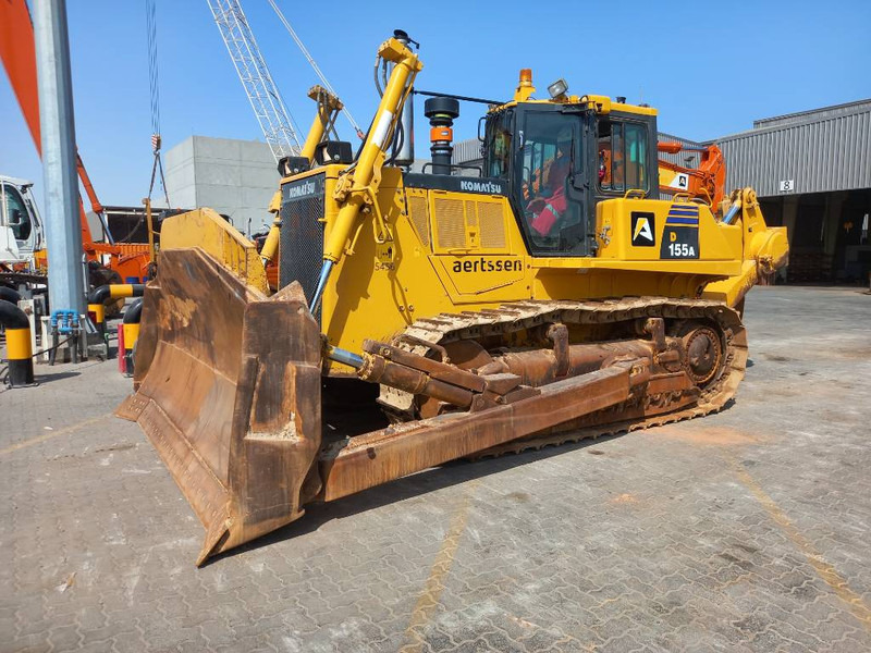 Komatsu D155A-6R (4 pieces available - Abu Dhabi) - Bulldozer: foto 1 Komatsu D155A-6R (4 pieces available - Abu Dhabi) - Bulldozer: foto 1