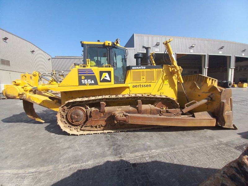 Komatsu D155A-6R (4 pieces available - Abu Dhabi) - Bulldozer: foto 4 Komatsu D155A-6R (4 pieces available - Abu Dhabi) - Bulldozer: foto 4