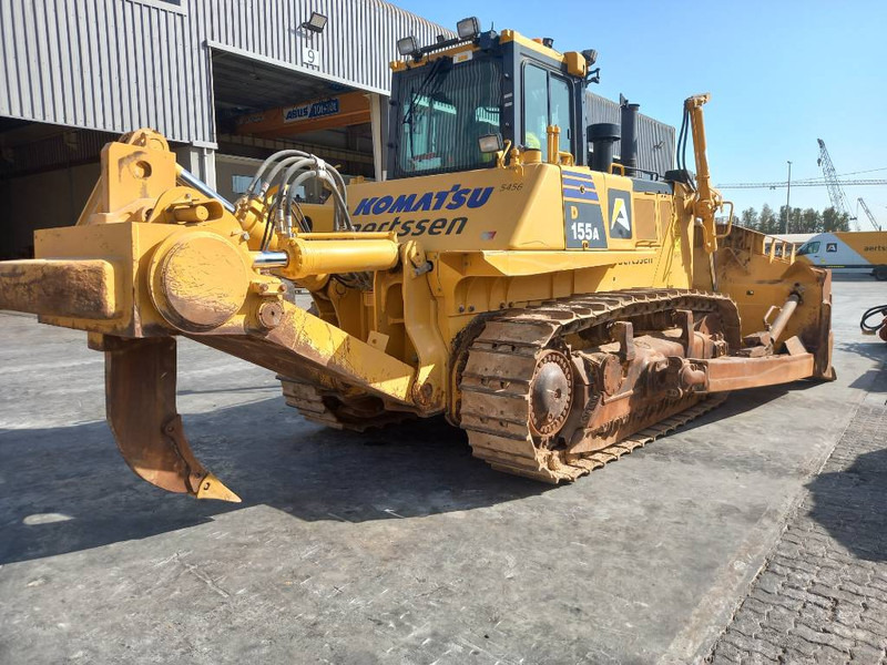 Komatsu D155A-6R (4 pieces available - Abu Dhabi) - Bulldozer: foto 3 Komatsu D155A-6R (4 pieces available - Abu Dhabi) - Bulldozer: foto 3