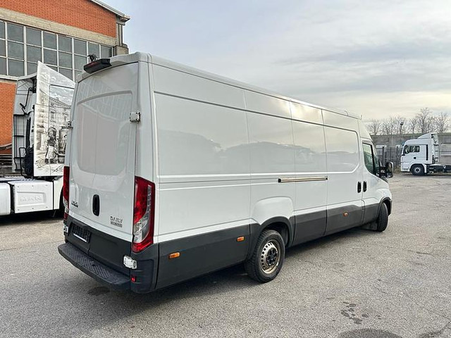 Iveco - Furgón: foto 3 Iveco - Furgón: foto 3