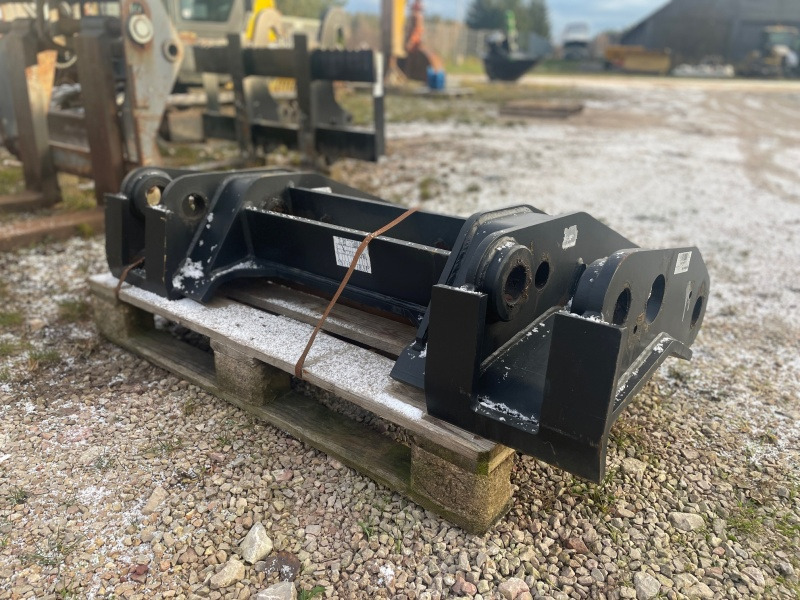 Adapter Hyundai HL757 to Volvo - Acoplamiento rápido para Cargadora de ruedas: foto 2 Adapter Hyundai HL757 to Volvo - Acoplamiento rápido para Cargadora de ruedas: foto 2