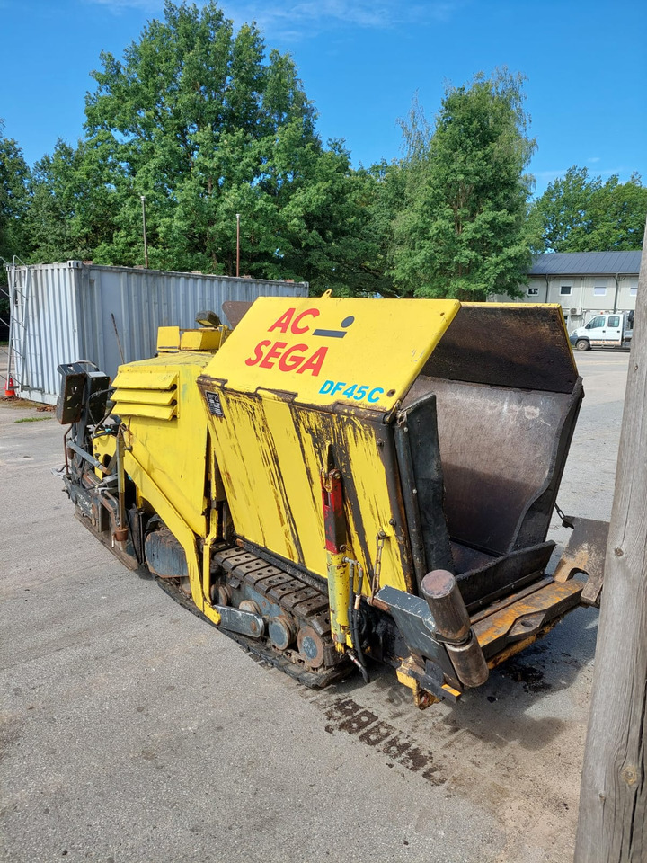 Demag DF45C Dynapac - Pavimentadora de asfalto: foto 2 Demag DF45C Dynapac - Pavimentadora de asfalto: foto 2