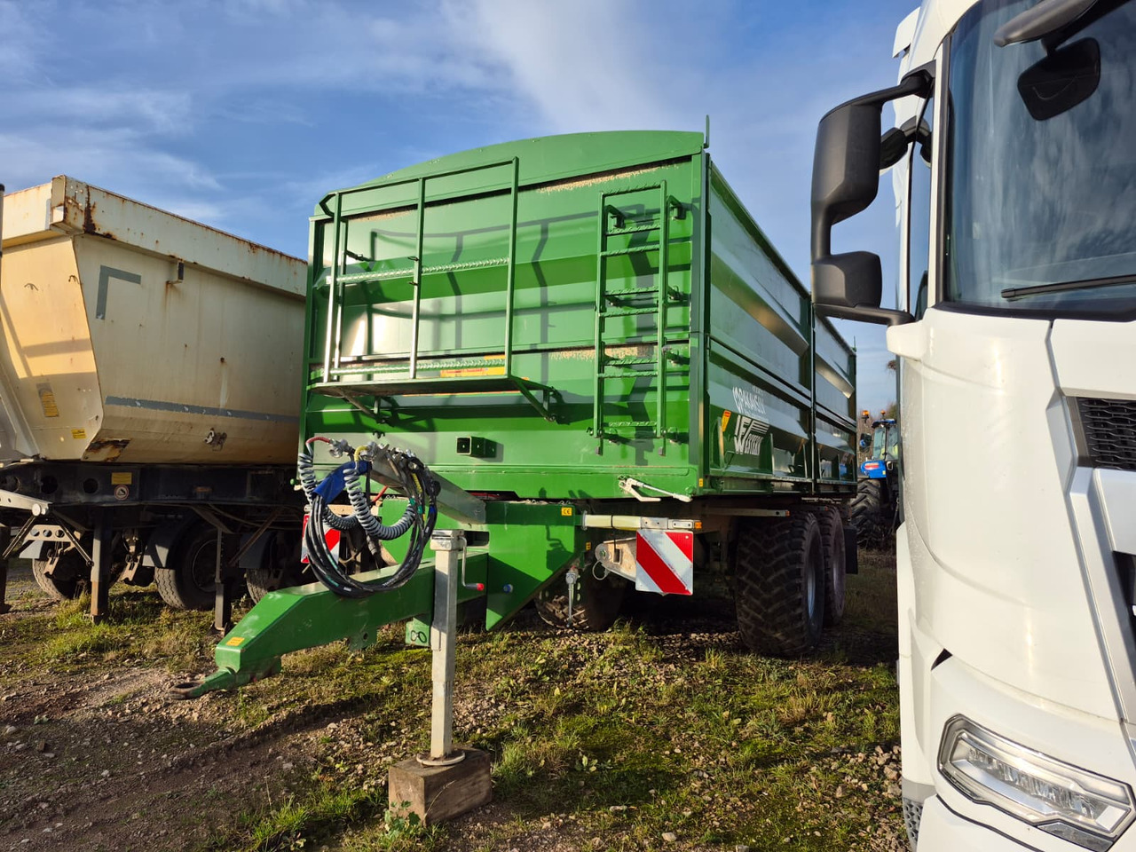 Western WF16S - Remolque volquete agrícola: foto 2 Western WF16S - Remolque volquete agrícola: foto 2