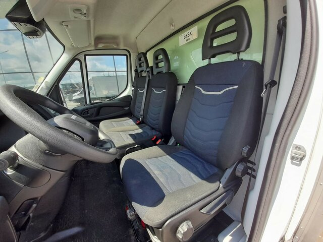 IVECO Daily 35C16H 3.0 KASTEN+LIFT+TEMPOMAT+DAB+KLIMA... - Furgón: foto 5 IVECO Daily 35C16H 3.0 KASTEN+LIFT+TEMPOMAT+DAB+KLIMA... - Furgón: foto 5