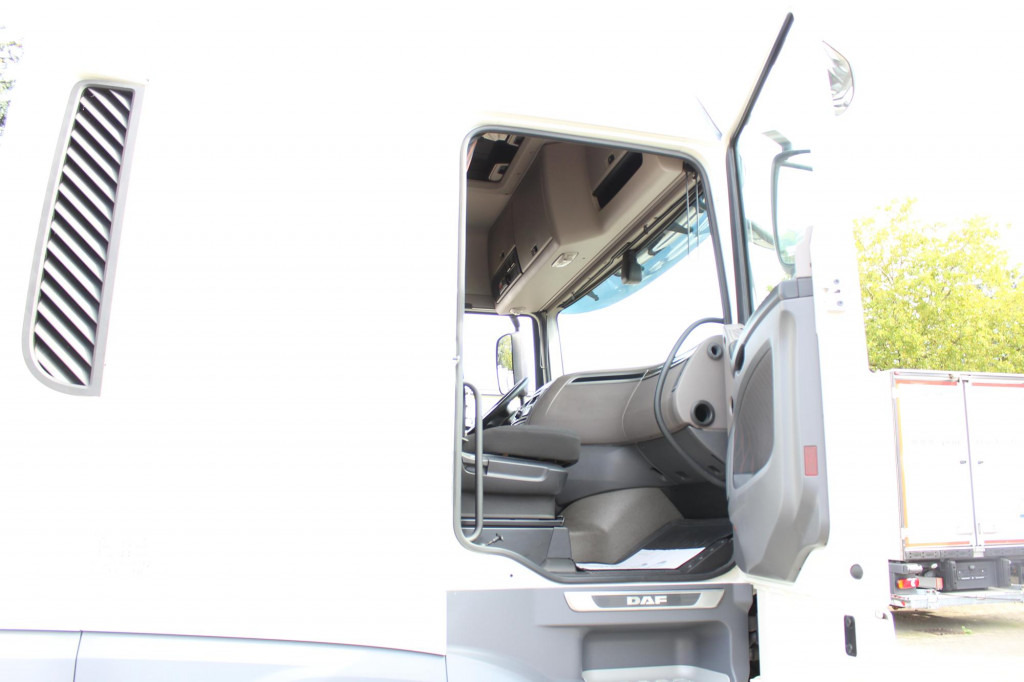 Daf XF 530 SC Retarder ACC LDW Kühlbox Vollspoiler - Cabeza tractora: foto 3 Daf XF 530 SC Retarder ACC LDW Kühlbox Vollspoiler - Cabeza tractora: foto 3