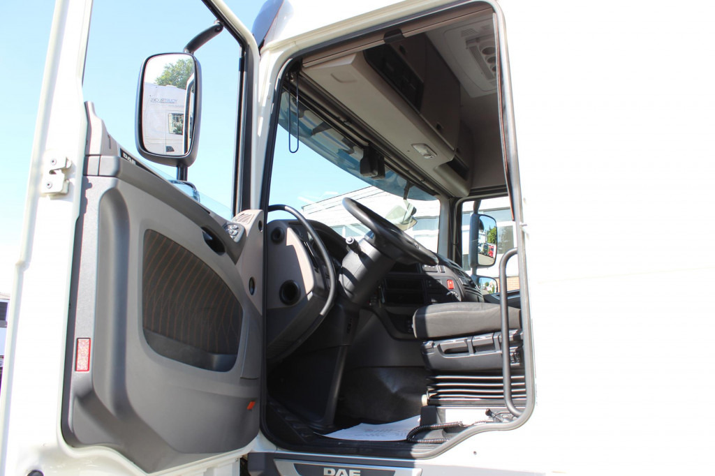Daf XF 530 SC Retarder ACC LDWS Standklima Kühlbox - Cabeza tractora: foto 4 Daf XF 530 SC Retarder ACC LDWS Standklima Kühlbox - Cabeza tractora: foto 4