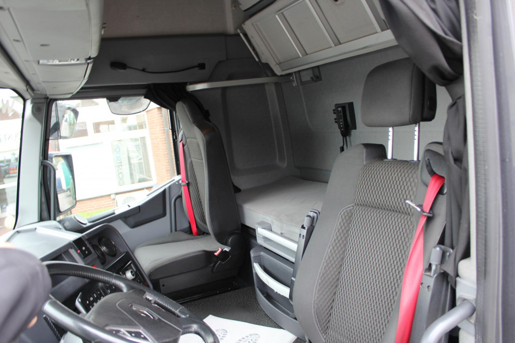 Renault T 480 E6 Alufelgen Retarder Vollspoiler Kühlbox - Cabeza tractora: foto 5 Renault T 480 E6 Alufelgen Retarder Vollspoiler Kühlbox - Cabeza tractora: foto 5