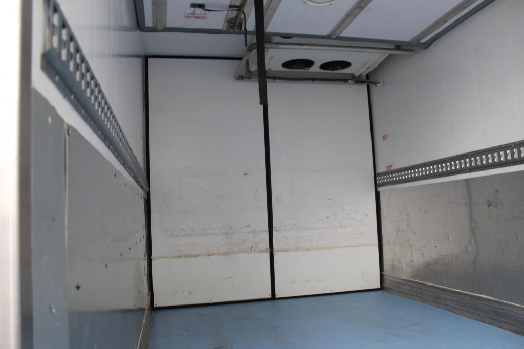 Iveco Daily 70-180 CP 600 Tiefkühl Bi-Temp Doppelräder - Furgoneta frigorifica: foto 5 Iveco Daily 70-180 CP 600 Tiefkühl Bi-Temp Doppelräder - Furgoneta frigorifica: foto 5