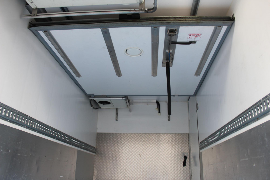 Iveco Daily 70-180 CP 600 Tiefkühl Bi-Temp Doppelräder - Furgoneta frigorifica: foto 3 Iveco Daily 70-180 CP 600 Tiefkühl Bi-Temp Doppelräder - Furgoneta frigorifica: foto 3