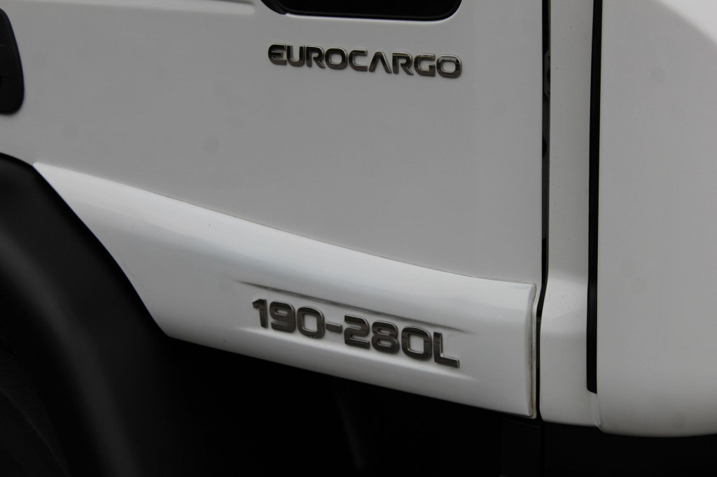 Iveco Eurocargo 190-280 E6 Koffer 8,51m Roltor LBW - Camión caja cerrada: foto 3 Iveco Eurocargo 190-280 E6 Koffer 8,51m Roltor LBW - Camión caja cerrada: foto 3