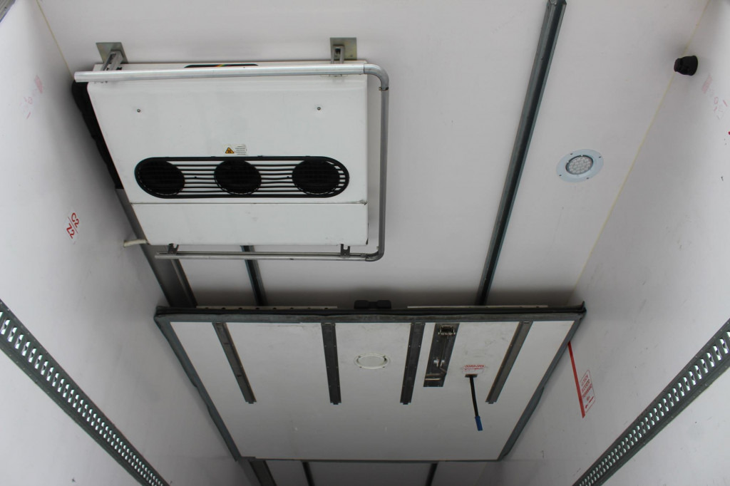 Lamberet TK SLXi Spectrum 2,65h Bi-Multi-Temp. TW LBW - Semirremolque frigorífico: foto 2 Lamberet TK SLXi Spectrum 2,65h Bi-Multi-Temp. TW LBW - Semirremolque frigorífico: foto 2