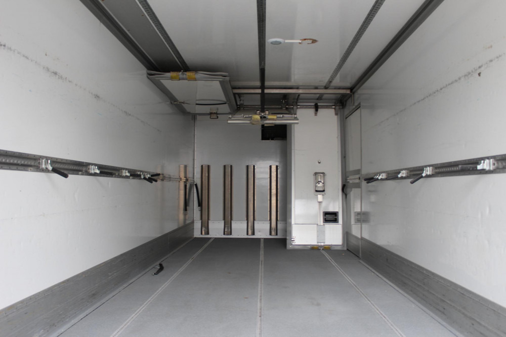 MAN TGM 15.290 E6 Frigoblock Bi-Temp Tür+LBW - Camión frigorífico: foto 3 MAN TGM 15.290 E6 Frigoblock Bi-Temp Tür+LBW - Camión frigorífico: foto 3