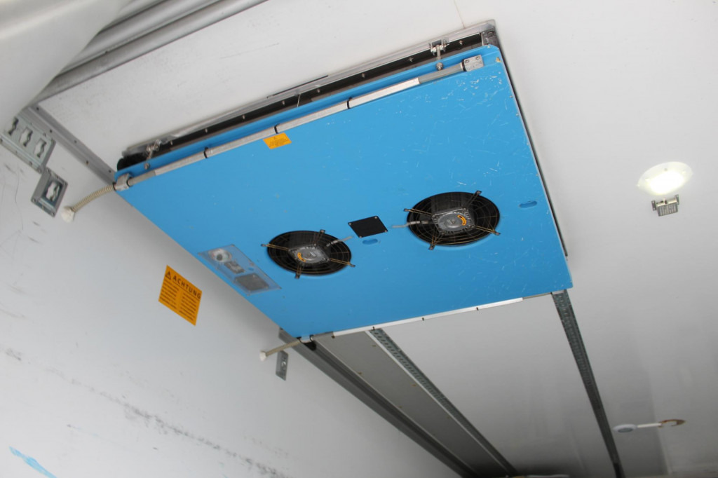 MAN TGM 15.290 E6 Frigoblock Bi-Temp Tür+LBW - Camión frigorífico: foto 2 MAN TGM 15.290 E6 Frigoblock Bi-Temp Tür+LBW - Camión frigorífico: foto 2