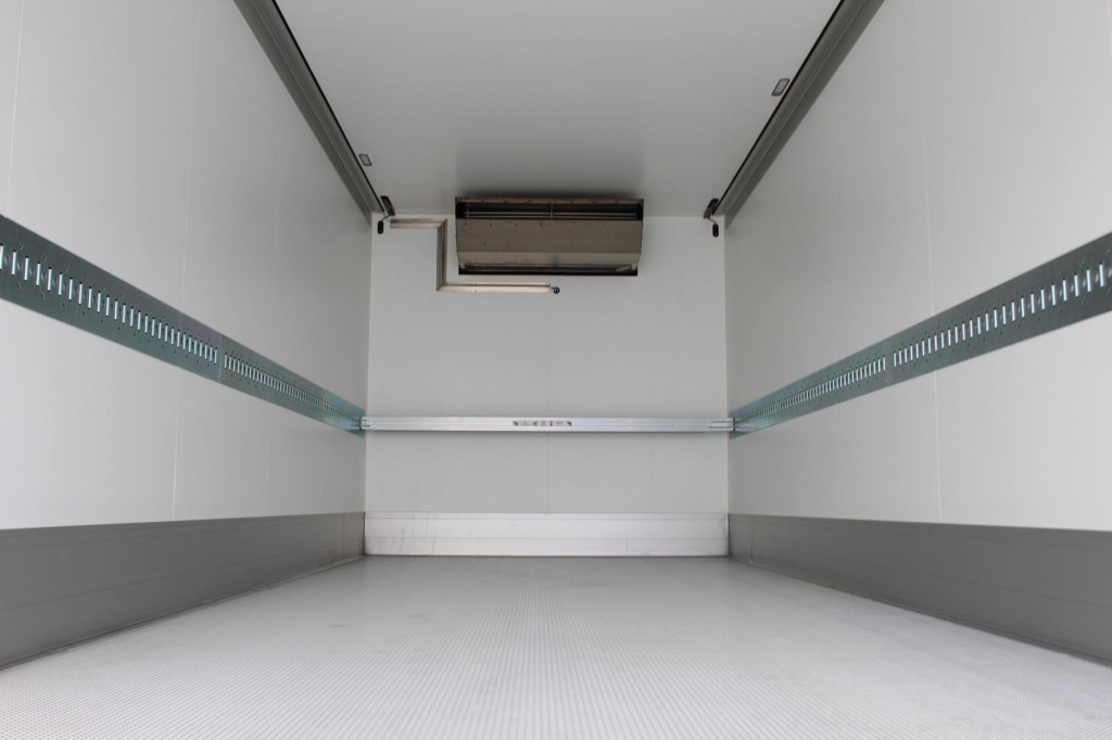 MAN TGM 18.290 E6 Thermo King T-1300X Tür+LBW AHK - Camión frigorífico: foto 3 MAN TGM 18.290 E6 Thermo King T-1300X Tür+LBW AHK - Camión frigorífico: foto 3