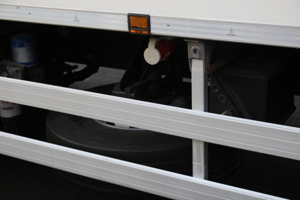 Camión frigorífico Renault D 280E6 Wide CS 1250 City Strom Rolltor+LBW FRC: foto 6