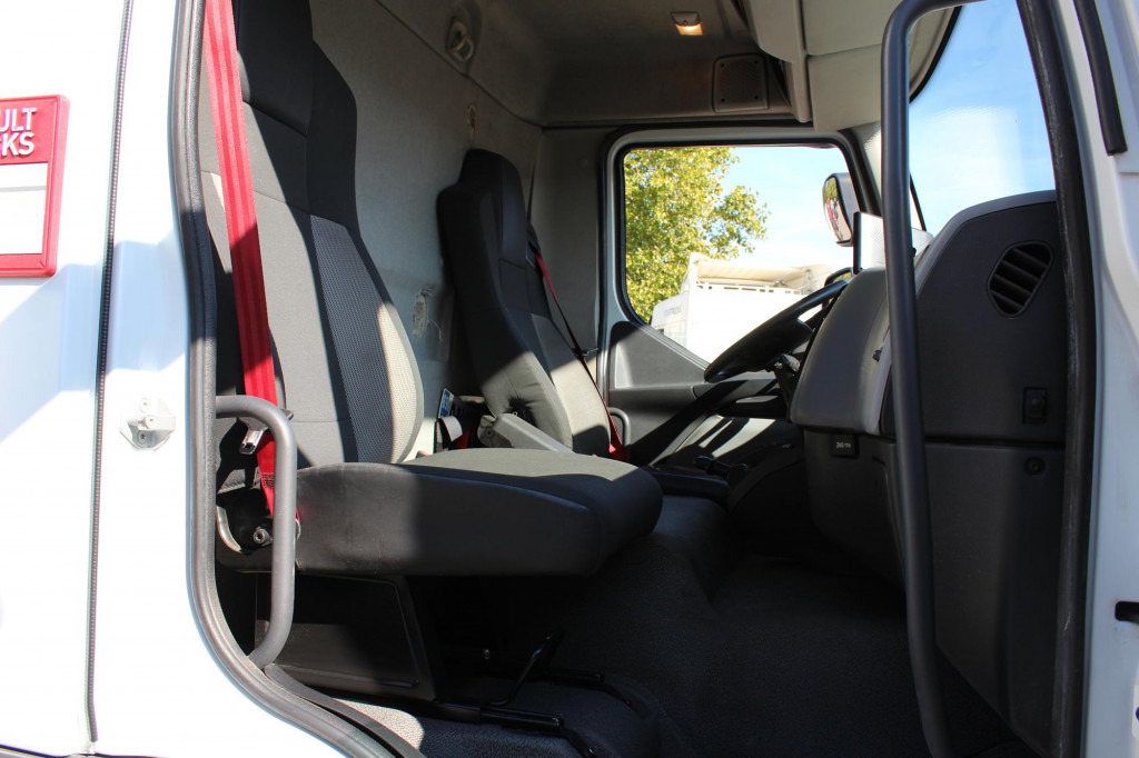 Camión caja cerrada Renault D14 220E6   Laderbordwand   nur 166 Tkm   Klima: foto 7 Camión caja cerrada Renault D14 220E6   Laderbordwand   nur 166 Tkm   Klima: foto 7