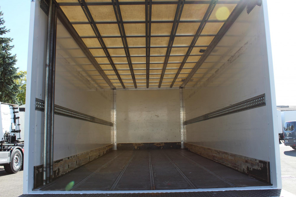 Camión caja cerrada Renault D14 220E6   Laderbordwand   nur 166 Tkm   Klima: foto 14 Camión caja cerrada Renault D14 220E6   Laderbordwand   nur 166 Tkm   Klima: foto 14