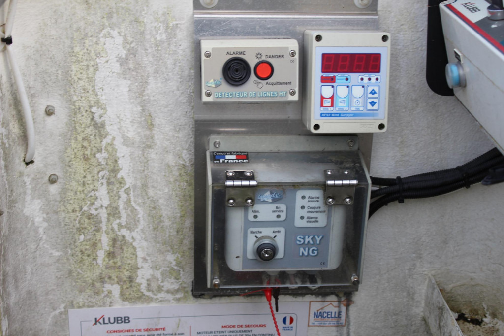 Renault Master Bühne KLUBB 11m 2 Personen Korb 200kg - Camión con plataforma elevadora: foto 2 Renault Master Bühne KLUBB 11m 2 Personen Korb 200kg - Camión con plataforma elevadora: foto 2