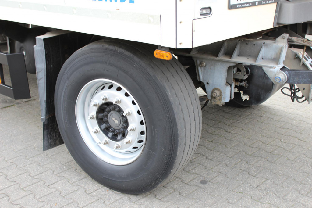 SCHMITZ TK SLX 100 Strom Aluboden FRC - Remolque frigorífico: foto 4 SCHMITZ TK SLX 100 Strom Aluboden FRC - Remolque frigorífico: foto 4