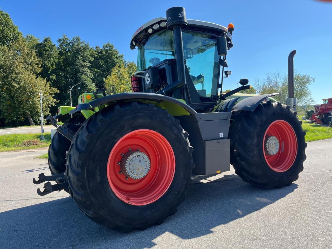 CLAAS Xerion 3800 Trac PTO mit GPS S3 mit Frontkraftheber und Heckzapfwelle, kommt vom Erstbesitzer, gepfl - Tractor: foto 3 CLAAS Xerion 3800 Trac PTO mit GPS S3 mit Frontkraftheber und Heckzapfwelle, kommt vom Erstbesitzer, gepfl - Tractor: foto 3