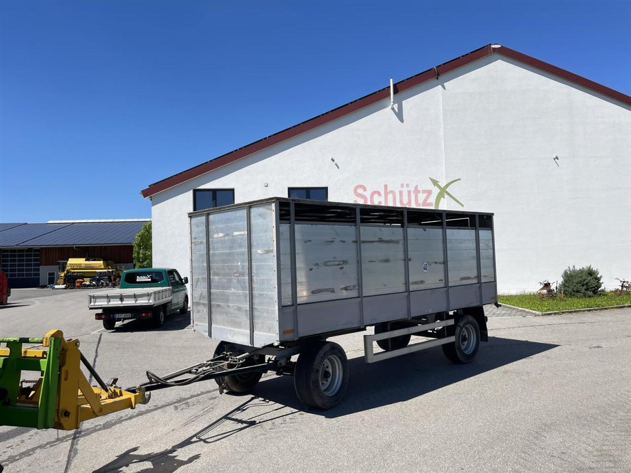 Fortschritt Viehtransportwagen, Viehanhänger, Tiertransport - Remolque agrícola: foto 1 Fortschritt Viehtransportwagen, Viehanhänger, Tiertransport - Remolque agrícola: foto 1