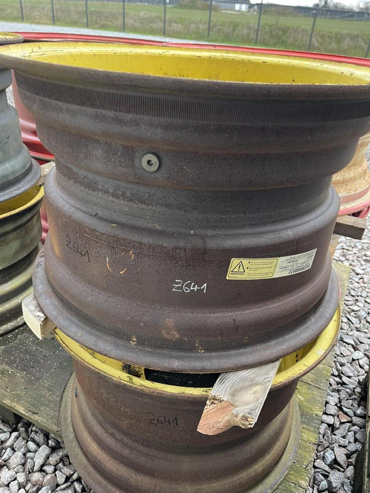 John Deere 15X24 / 8 Loch Felge - Llanta: foto 2 John Deere 15X24 / 8 Loch Felge - Llanta: foto 2