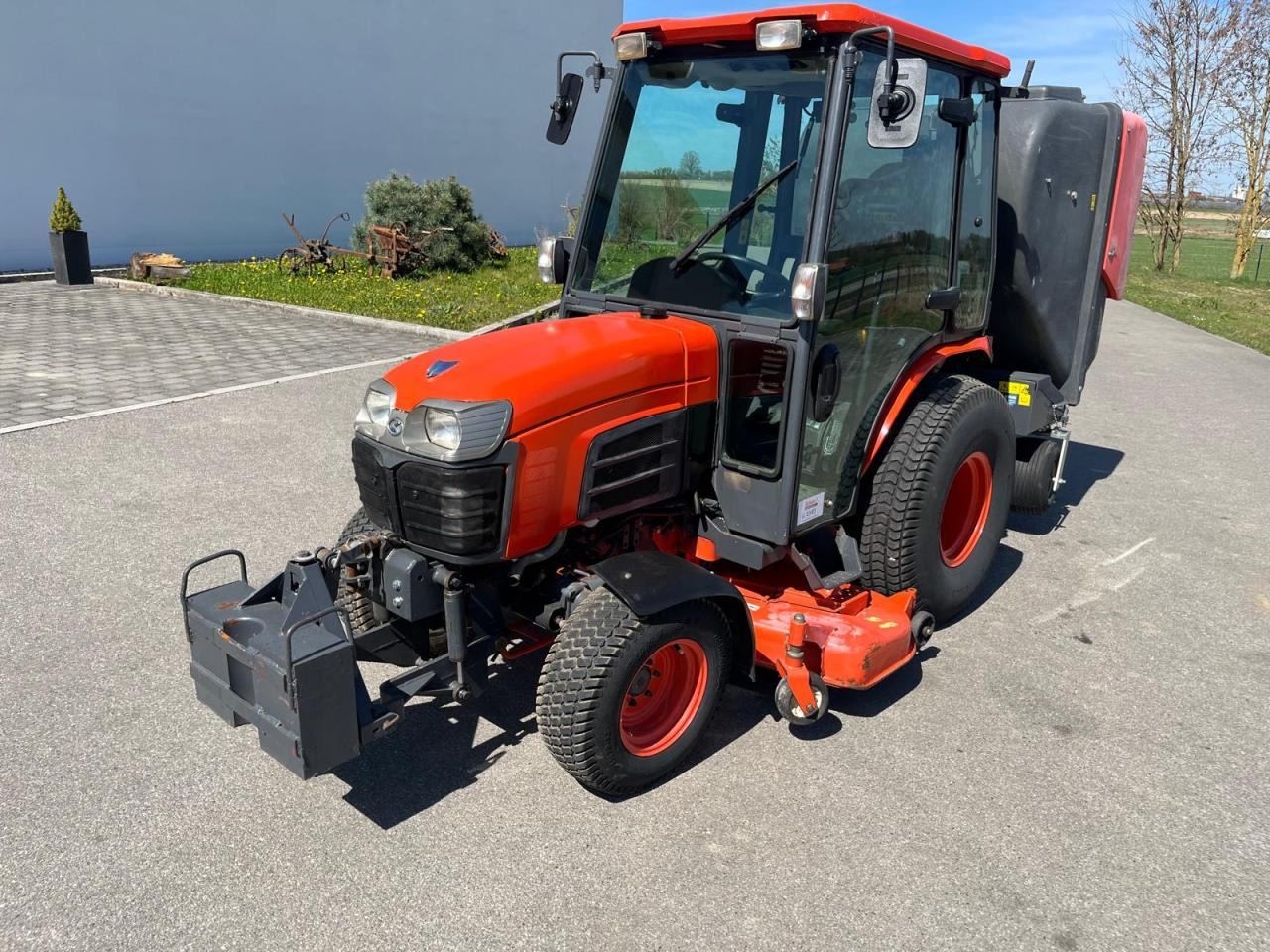 Kubota B3030 Grüngutbehälter Hochentlader - Cortacésped: foto 2 Kubota B3030 Grüngutbehälter Hochentlader - Cortacésped: foto 2