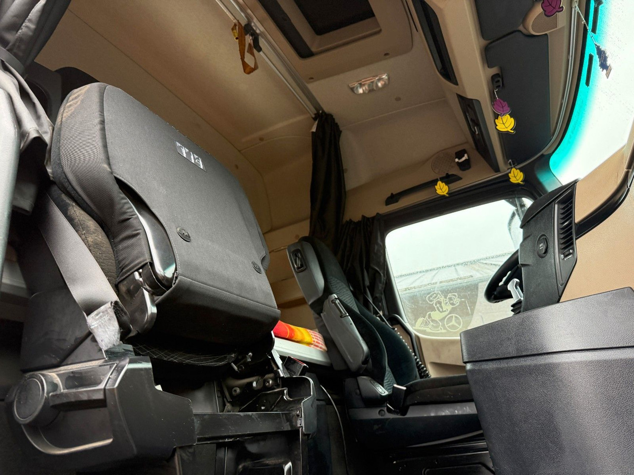 Mercedes-Benz Actros 1843 Stream Space, Hydraulik, Retarder - Cabeza tractora: foto 5 Mercedes-Benz Actros 1843 Stream Space, Hydraulik, Retarder - Cabeza tractora: foto 5