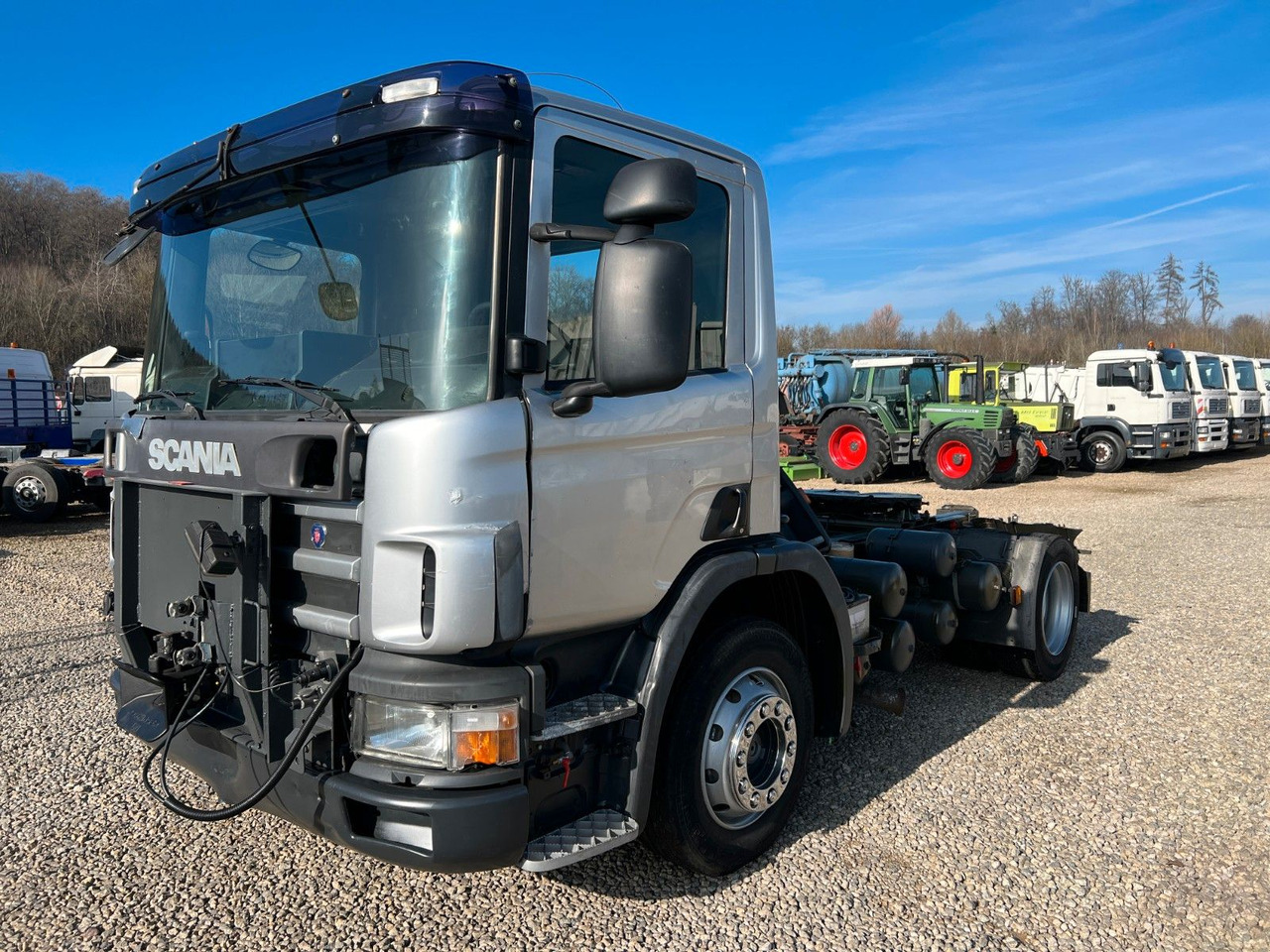 Scania P 94 GA 4x2 NA 310 Scania P 94 GA 4x2 NA 310 - Cabeza tractora: foto 1 Scania P 94 GA 4x2 NA 310 Scania P 94 GA 4x2 NA 310 - Cabeza tractora: foto 1