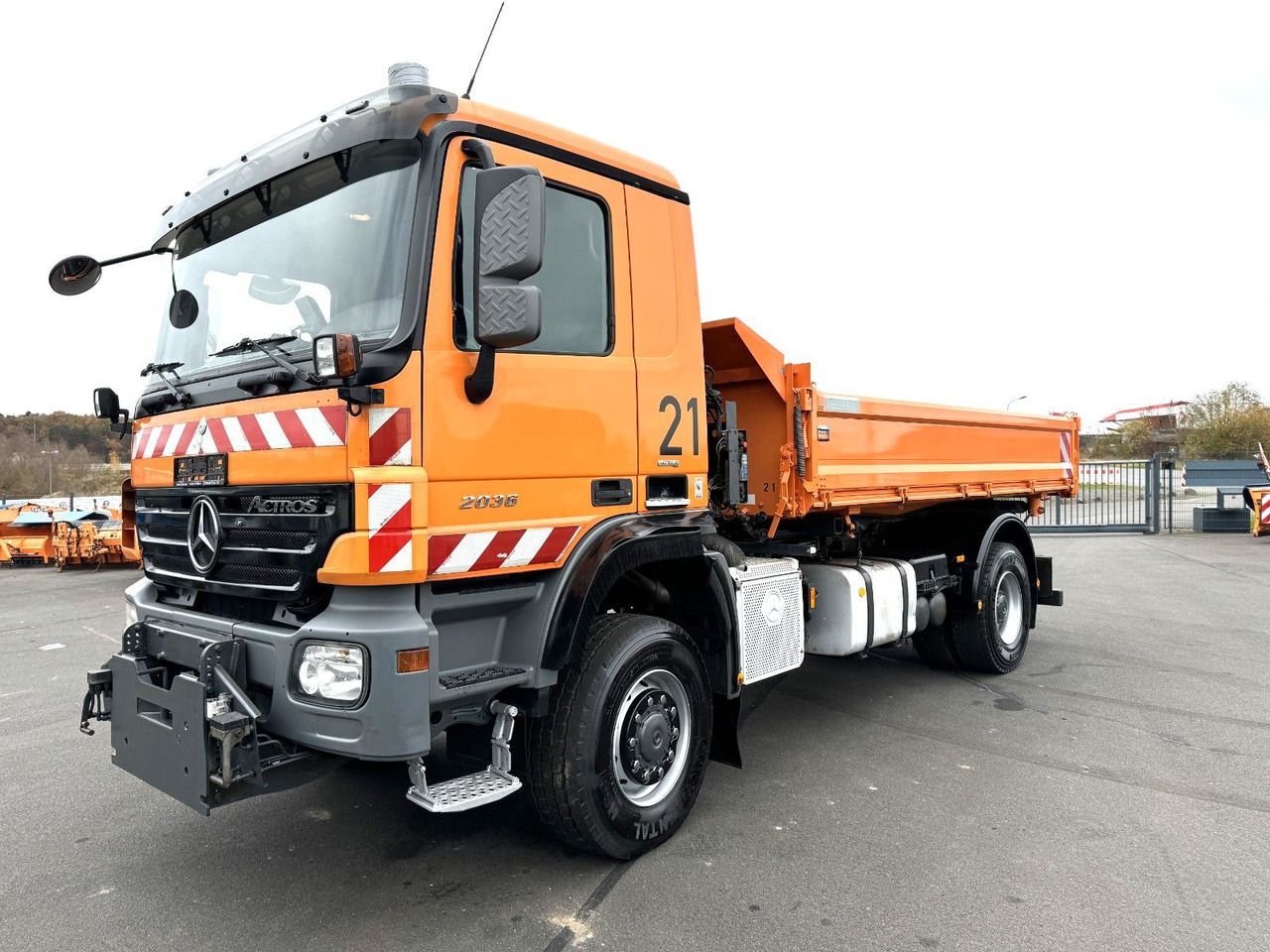 Mercedes-Benz Actros 2036 4x4 Meiler Kipper Winterdienst Euro5 Mercedes-Benz Actros 2036 4x4 Meiller Kipper Winterdienst E 5 - Camión volquete: foto 1 Mercedes-Benz Actros 2036 4x4 Meiler Kipper Winterdienst Euro5 Mercedes-Benz Actros 2036 4x4 Meiller Kipper Winterdienst E 5 - Camión volquete: foto 1