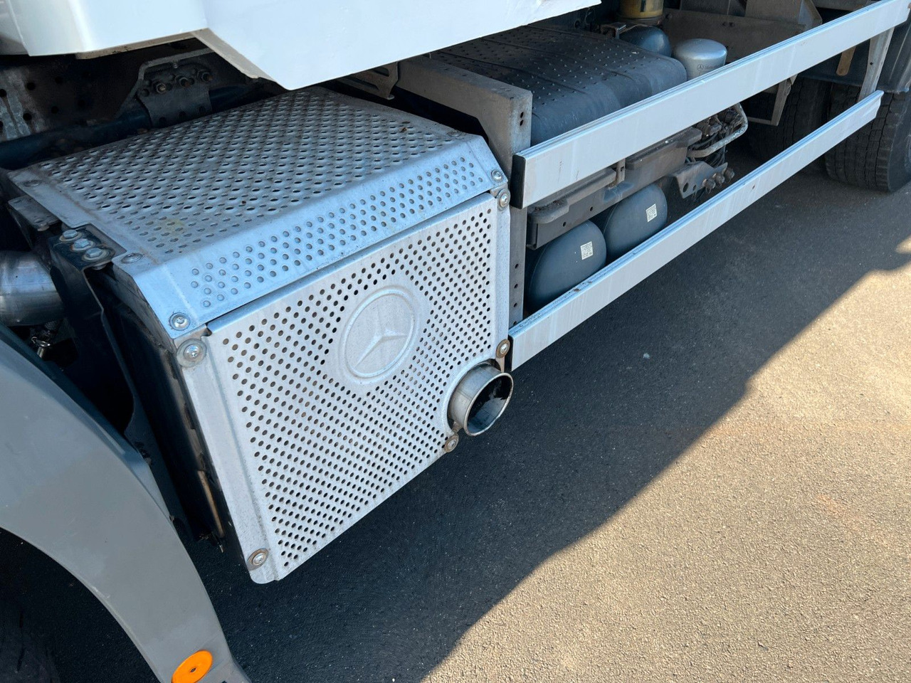 Mercedes-Benz Actros 2532 6x2 MP3 Faun Power Press 524 Mercedes-Benz Actros 2532 6x2 MP3 Faun Power Press 524 - Camión de basura: foto 3 Mercedes-Benz Actros 2532 6x2 MP3 Faun Power Press 524 Mercedes-Benz Actros 2532 6x2 MP3 Faun Power Press 524 - Camión de basura: foto 3