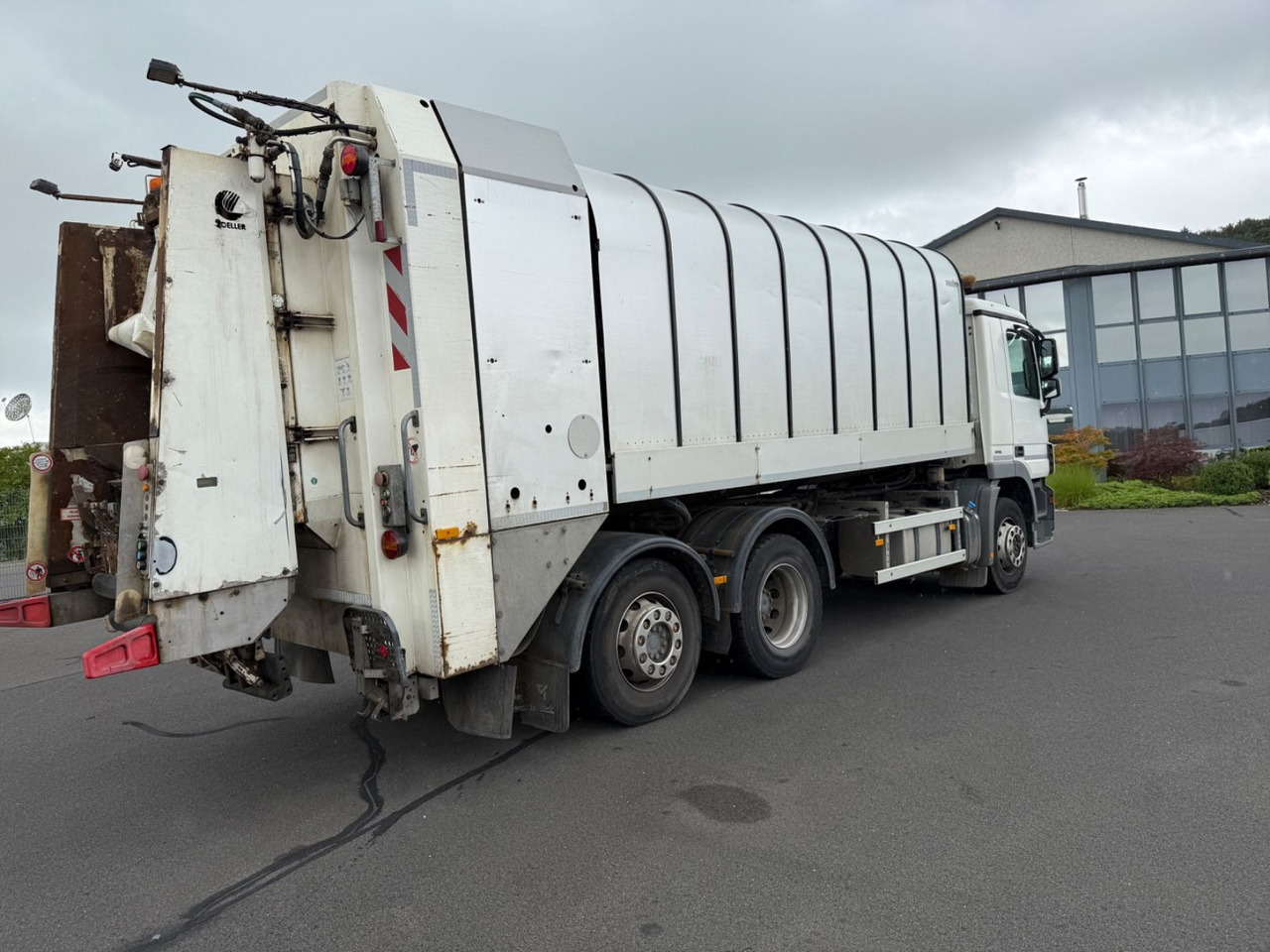 Camión de basura Mercedes-Benz Actros MP3 2532 6x2 Faun Rotorpress 521: foto 8