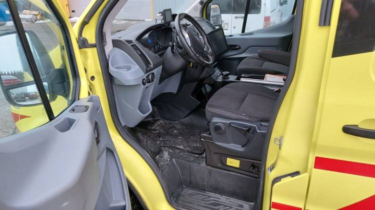 FORD TRANSIT 2,0TDI AMBULANCE KLIMA 12.2018 EURO 6, 3 UNITS - Ambulancia: foto 5 FORD TRANSIT 2,0TDI AMBULANCE KLIMA 12.2018 EURO 6, 3 UNITS - Ambulancia: foto 5