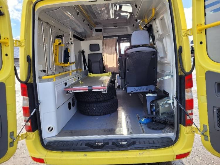 MERCEDES – BENZ SPRINTER AMBULANCE (PROFILE) KLIMA 2.2016 EURO 6 - Ambulancia: foto 4 MERCEDES – BENZ SPRINTER AMBULANCE (PROFILE) KLIMA 2.2016 EURO 6 - Ambulancia: foto 4