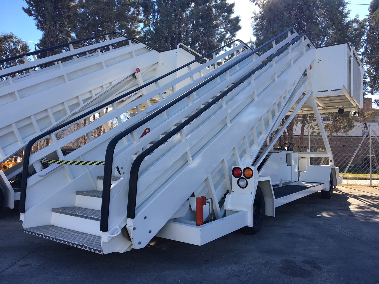 JBT Passenger Stairs Smart Step - Escalera de pasajeros: foto 1 JBT Passenger Stairs Smart Step - Escalera de pasajeros: foto 1