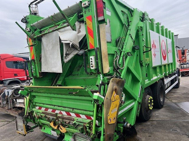 DAF CF 75.250 FAN75.250 CF 6X2 - Camión de basura: foto 3 DAF CF 75.250 FAN75.250 CF 6X2 - Camión de basura: foto 3