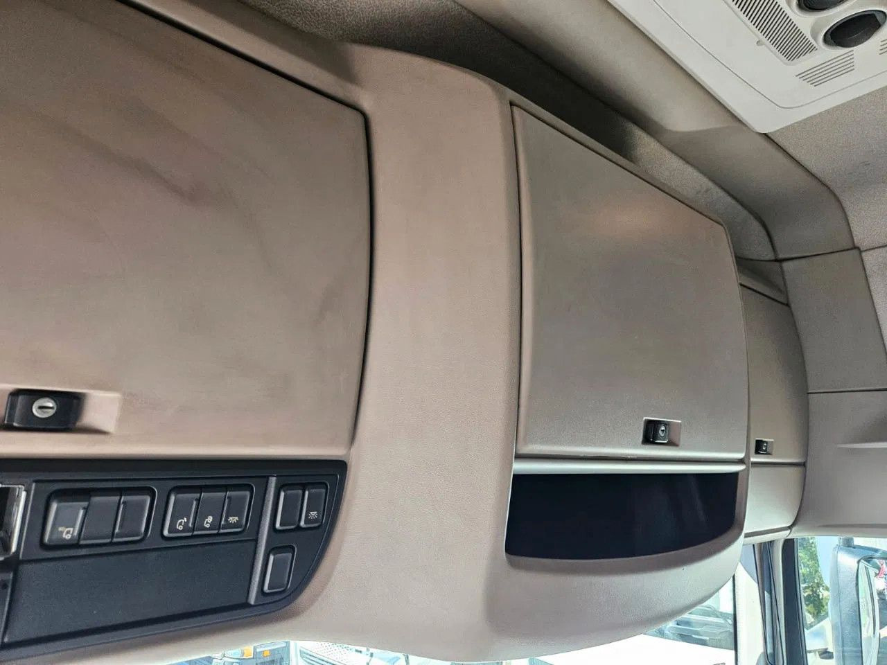 Cabeza tractora DAF XF 460 SSC Retarder Standklima: foto 11 Cabeza tractora DAF XF 460 SSC Retarder Standklima: foto 11