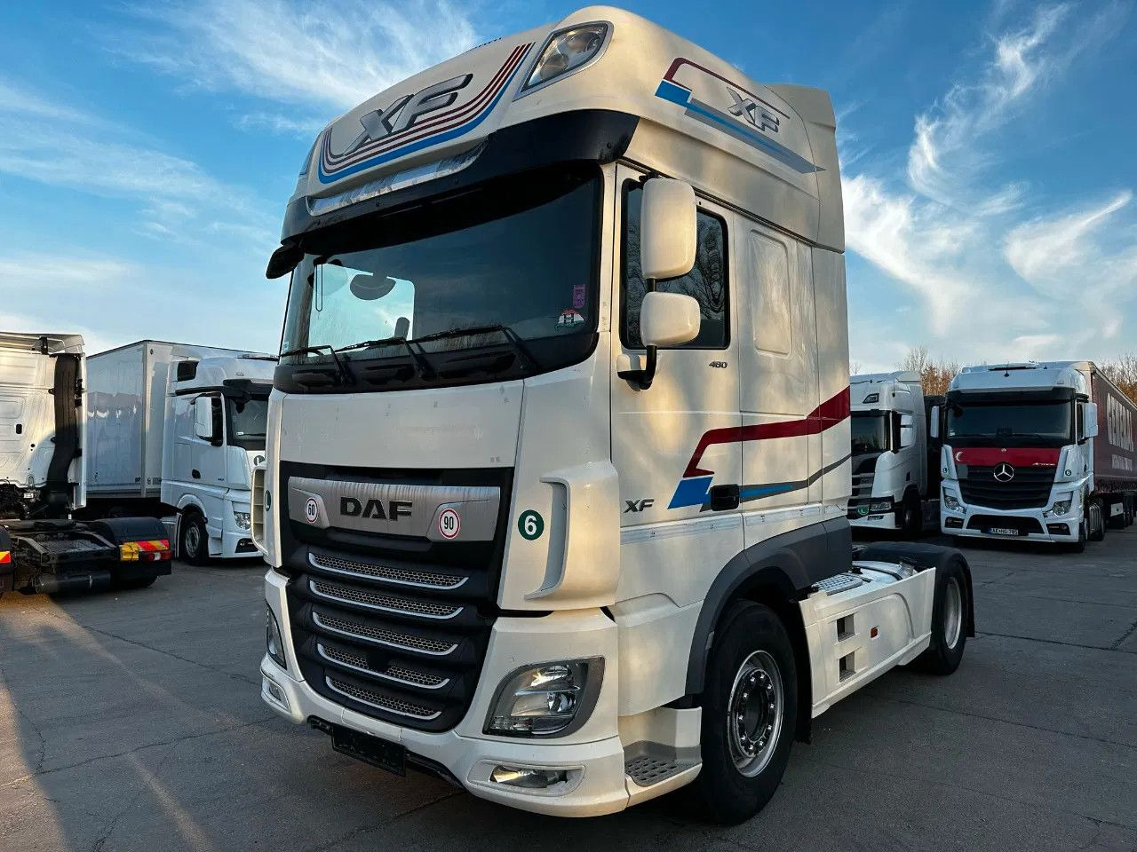 DAF XF 480 SSC Standard - Stand Klima - Frigo - HYVA - Cabeza tractora: foto 1 DAF XF 480 SSC Standard - Stand Klima - Frigo - HYVA - Cabeza tractora: foto 1