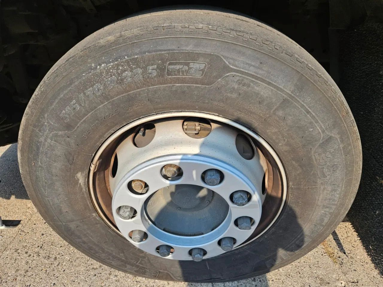 Cabeza tractora DAF XF 480 SSC-Standard-StandKlima: foto 10 Cabeza tractora DAF XF 480 SSC-Standard-StandKlima: foto 10