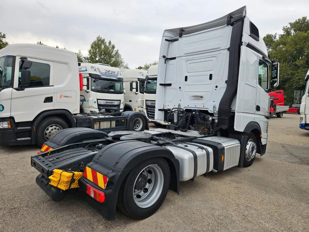 Mercedes-Benz Actros 1851 Mega, BigSpace, Standklima, 4 units - Cabeza tractora: foto 3 Mercedes-Benz Actros 1851 Mega, BigSpace, Standklima, 4 units - Cabeza tractora: foto 3