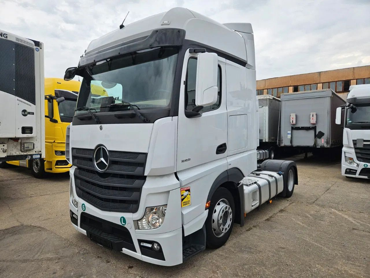 Mercedes-Benz Actros 1851 Mega, BigSpace, Standklima, 4 units - Cabeza tractora: foto 1 Mercedes-Benz Actros 1851 Mega, BigSpace, Standklima, 4 units - Cabeza tractora: foto 1