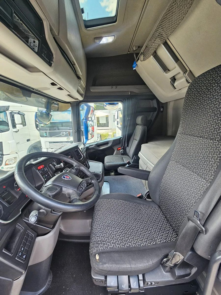 Scania R410 Standard - Full Spoiler - Retarder - Alloy - Cabeza tractora: foto 5 Scania R410 Standard - Full Spoiler - Retarder - Alloy - Cabeza tractora: foto 5
