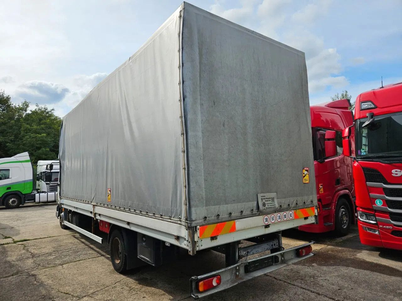 DAF LF 45.180 EEV - More units in stock! - Furgoneta con lona: foto 4 DAF LF 45.180 EEV - More units in stock! - Furgoneta con lona: foto 4
