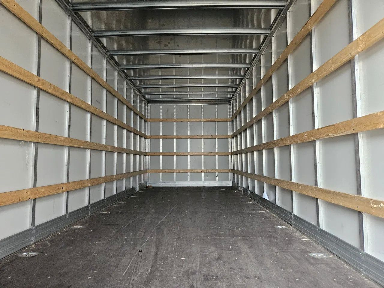 Camión caja cerrada Iveco EuroCargo 120 - 210 BOX 12t Only 7554 km: foto 7