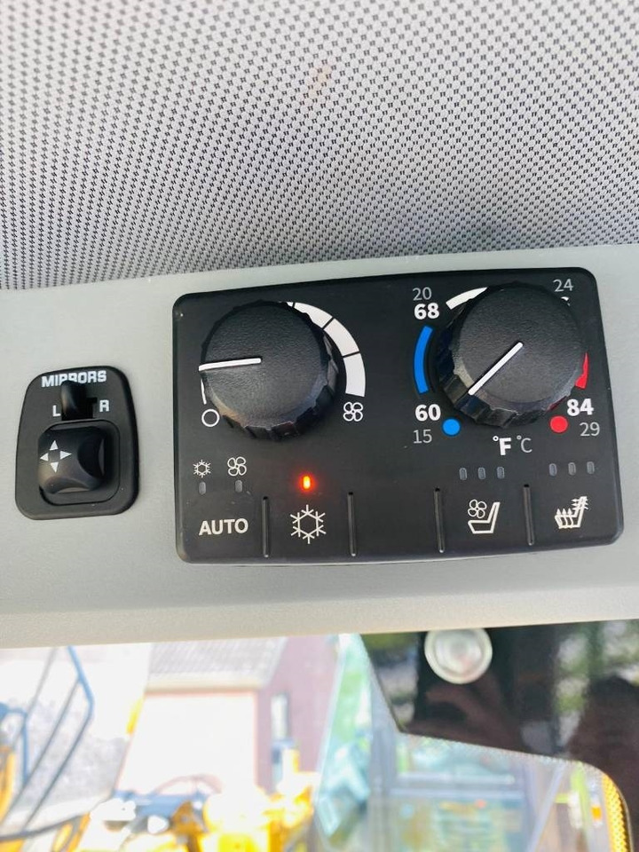 Cargadora de ruedas John Deere 824p: foto 9 Cargadora de ruedas John Deere 824p: foto 9