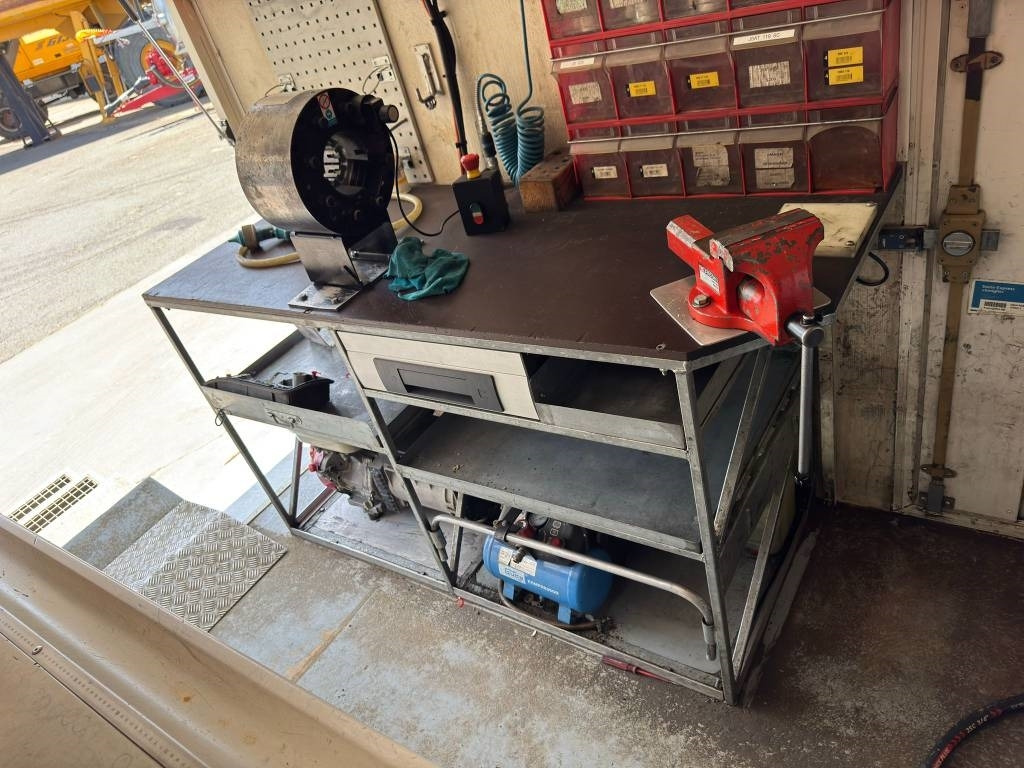 Maquinaria de construcción Mercedes-Benz Sprinter 2.2 Ambulance: foto 12 Maquinaria de construcción Mercedes-Benz Sprinter 2.2 Ambulance: foto 12