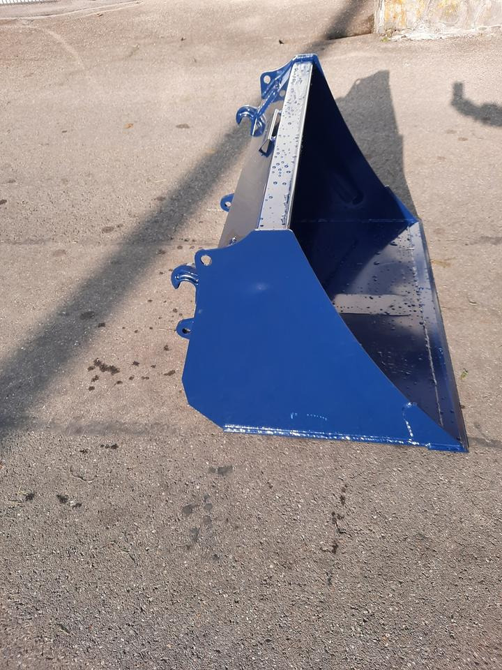Schaufel 1,2m Euro Schlepper Frontladerschaufel Universalschaufel - Cazo cargador: foto 2 Schaufel 1,2m Euro Schlepper Frontladerschaufel Universalschaufel - Cazo cargador: foto 2
