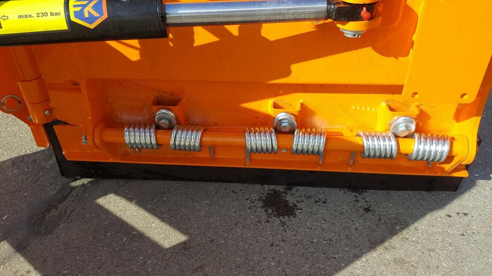 Schneeschild Vario 1,8m Schlepper Radlader Hoflader Schäffer - Cuchilla quitanieves: foto 5 Schneeschild Vario 1,8m Schlepper Radlader Hoflader Schäffer - Cuchilla quitanieves: foto 5