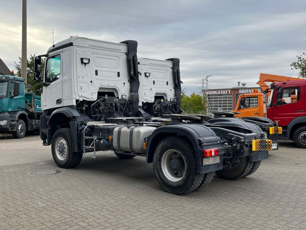 MERCEDES-BENZ Mercedes-Benz Arocs SZM 2043 AS 4x4 nur 133TKM ! Kipphydraulik - Cabeza tractora: foto 3 MERCEDES-BENZ Mercedes-Benz Arocs SZM 2043 AS 4x4 nur 133TKM ! Kipphydraulik - Cabeza tractora: foto 3